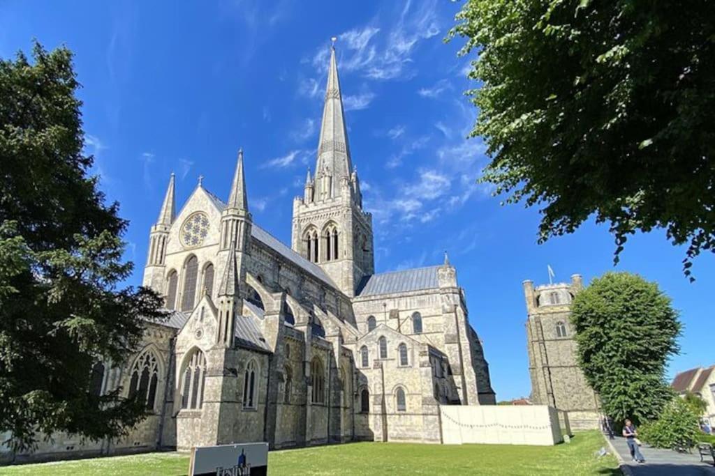 Cathedral Views Lägenhet Chichester Exteriör bild